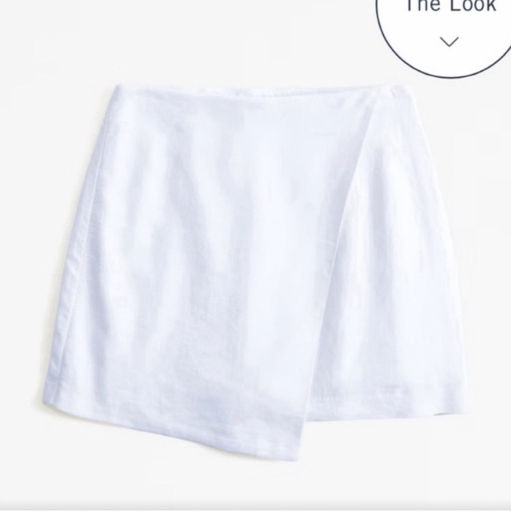 The A&F Scarlett Linen-Blend Wrap Mini Skort
